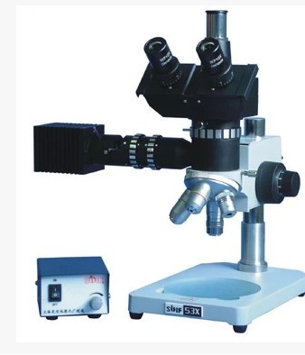 002 三目正置金相显微镜